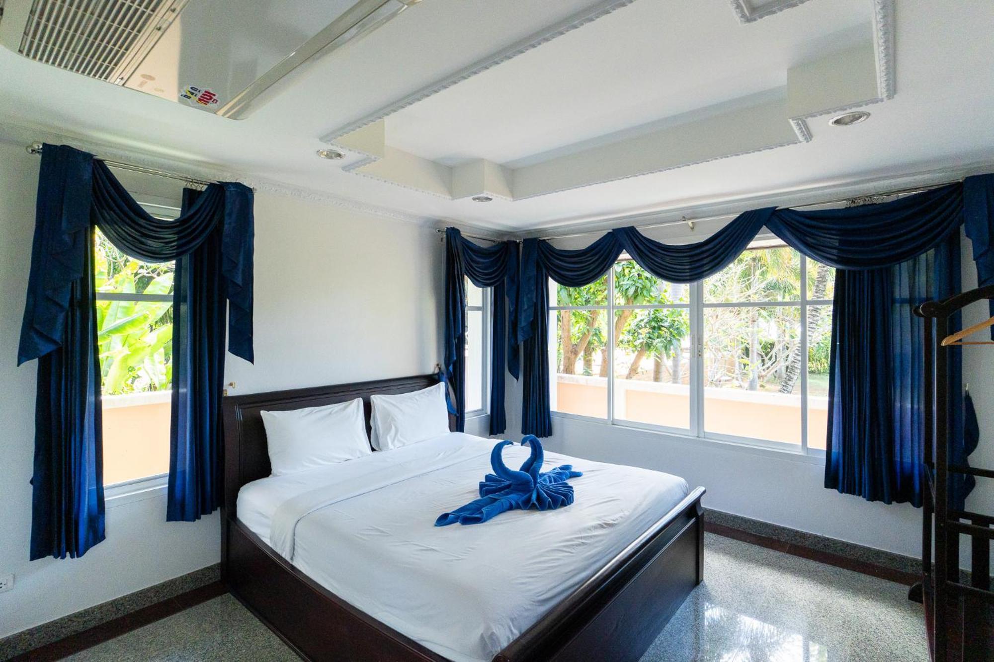 Baan Faa Talaychan Resort Pantai Chao Lao Bagian luar foto