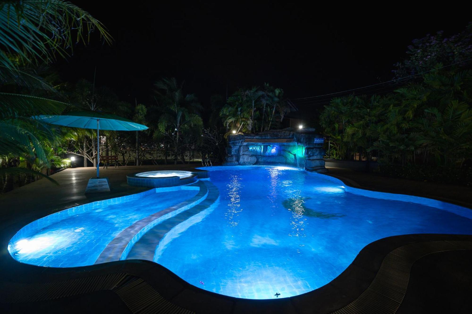 Baan Faa Talaychan Resort Pantai Chao Lao Bagian luar foto